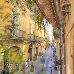 The Viola's Nest Ortigia 200m Cathedral *