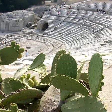 The Viola's Nest Ortigia 200m Cathedral 아파트 시라쿠사